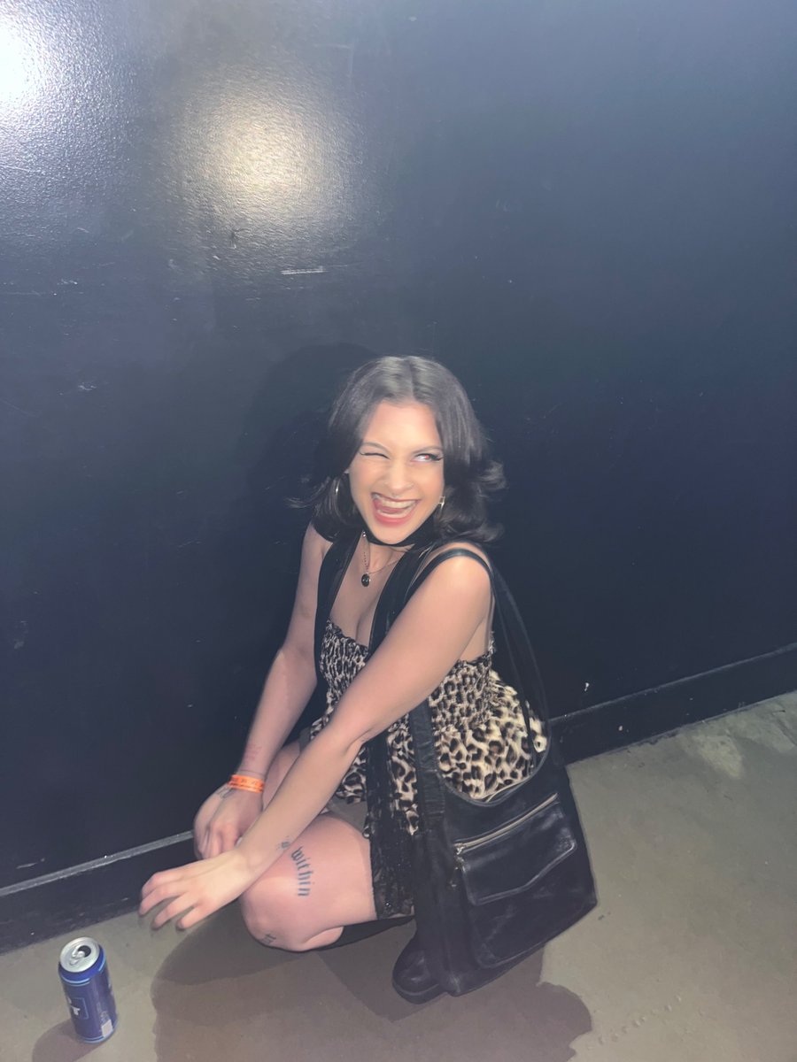 ghostgirl tweet media