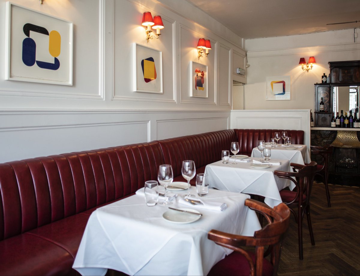 GuineaPigRest's tweet photo. Happy Easter, wishing everyone peace, happiness, and beautiful moments
From all at the Guinea Pig, #Dalkey 
Call us on 01 2859055 for reservations

#beannachtaínaCásca #joyeusesPâques #happyEaster #Easter #guineapigrestaurant https://t.co/R5eApJ2a2A