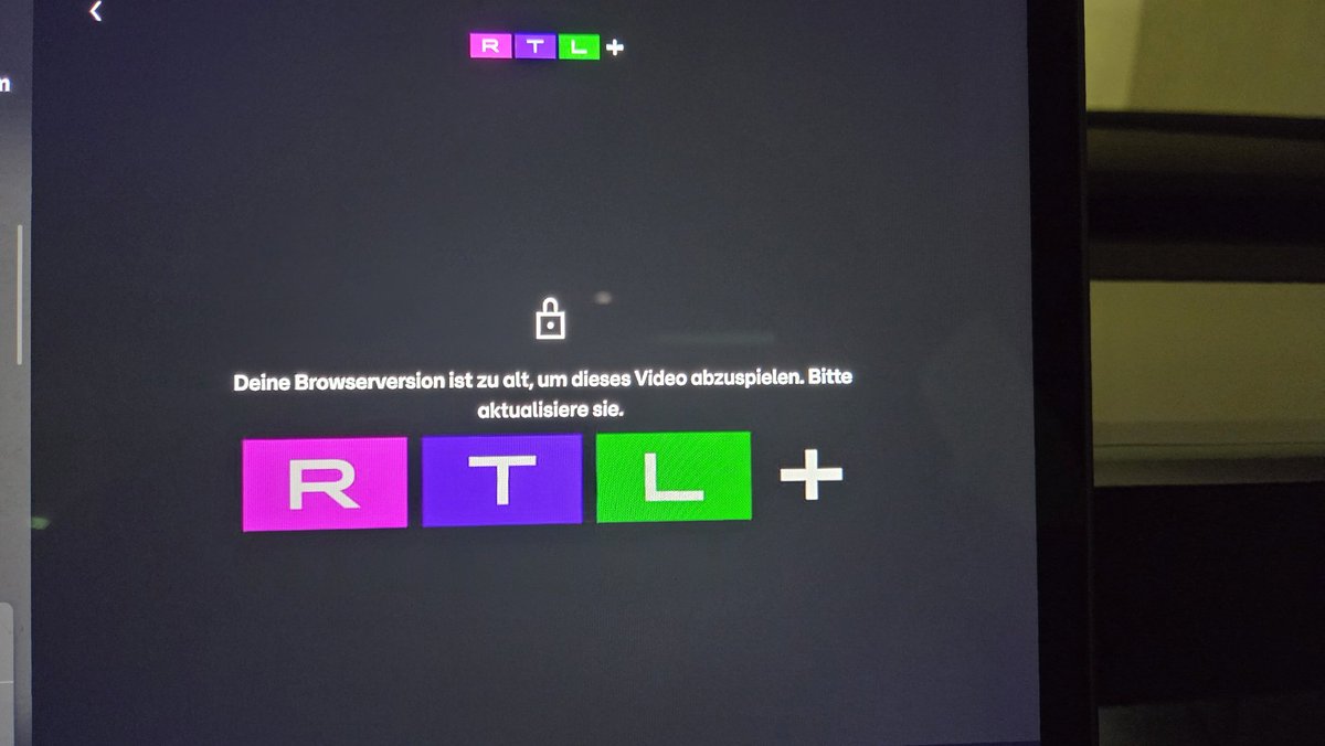 ways2web's tweet photo. @Tesla 2026.8.3. Browser too old to Stream? 😥 https://t.co/ZjIF9kq3aR