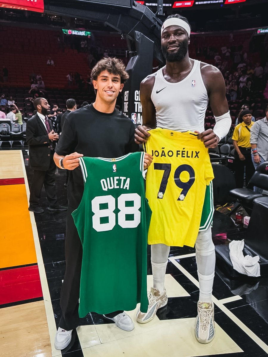 Everybody wants a pic with Neemi 🤩🇵🇹
📸 @joaofelix70