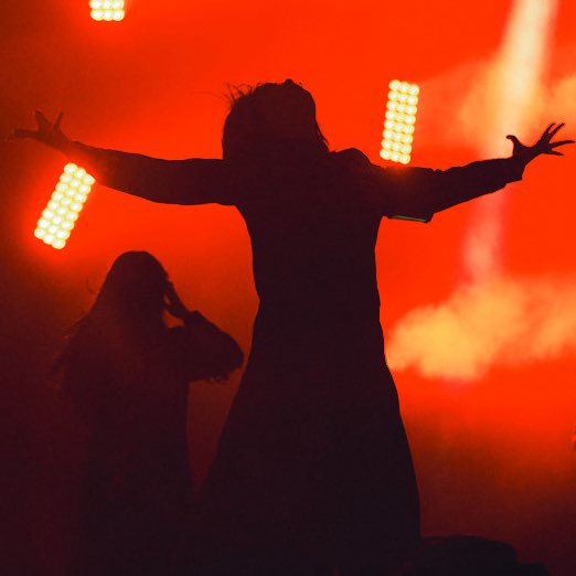 SUZUKA 新しい学校のリーダーズ tweet media