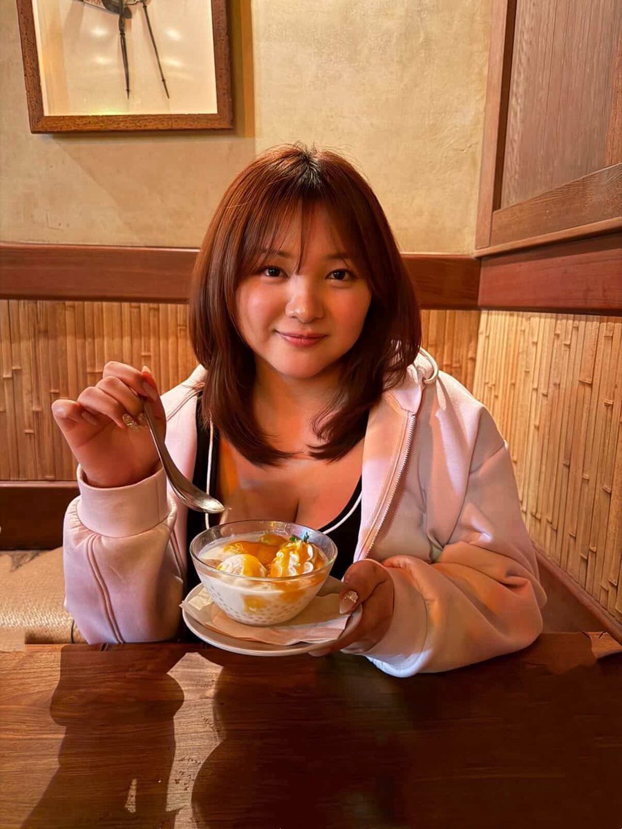 yui_ya036's tweet photo. 唯ちゃんと桜を見る会
前日雨で��配だったけど雨降らなかったから良かった。いつも個撮しか行ってなかったから始めましての方もいたけど仲良くしてくださって嬉しかったです。
4枚目の写真は「彼氏目線からの唯ちゃん」ですww
楽しかった！！

⚠︎本人搭載許可済み

@yuikudo0306 https://t.co/dMTqBxPH7x