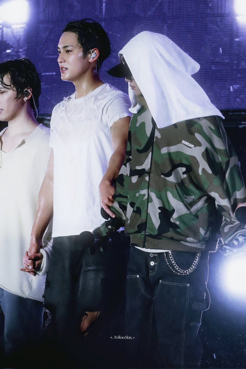 _YellowStar tweet media