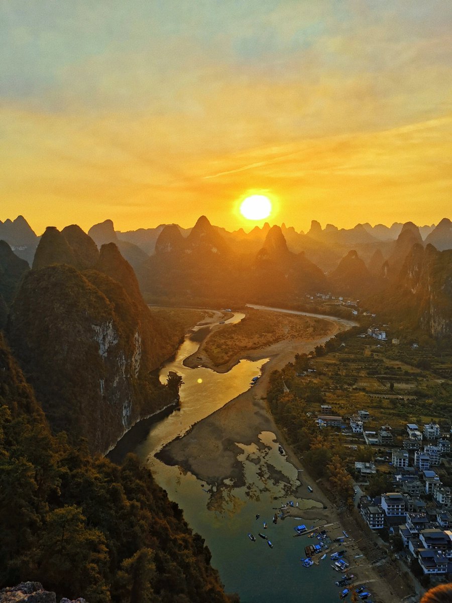 Casual Muscles tweet media