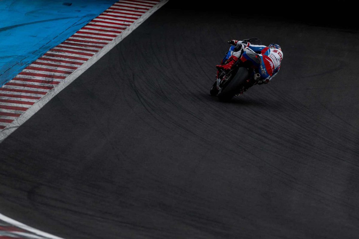 Yuki Kunii tweet media