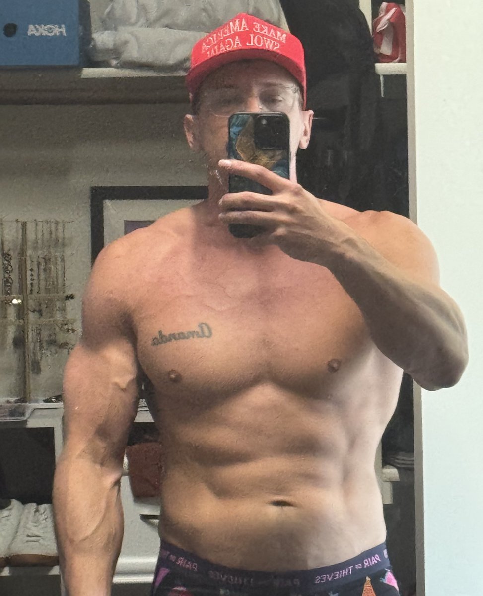 Lawrence | SwolLyfe tweet media