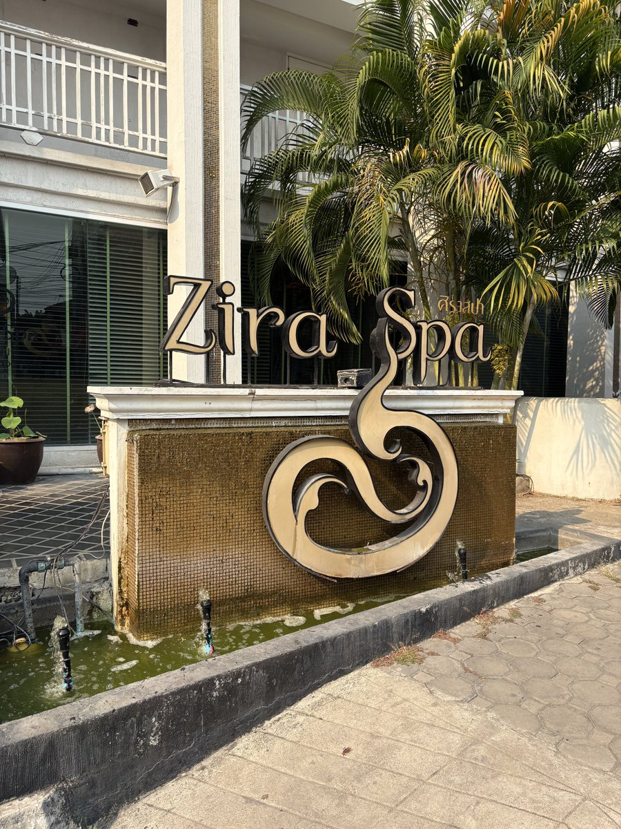 ฮ่องเต้ที่เป็นหมอนวดอะ tweet media