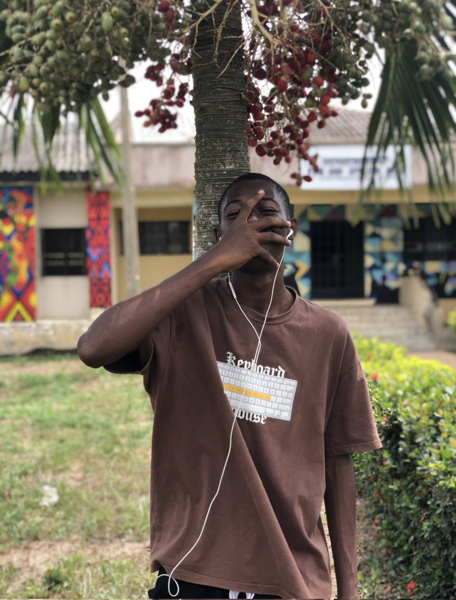 Dêmīlådê bãçkùp 🤡 tweet media