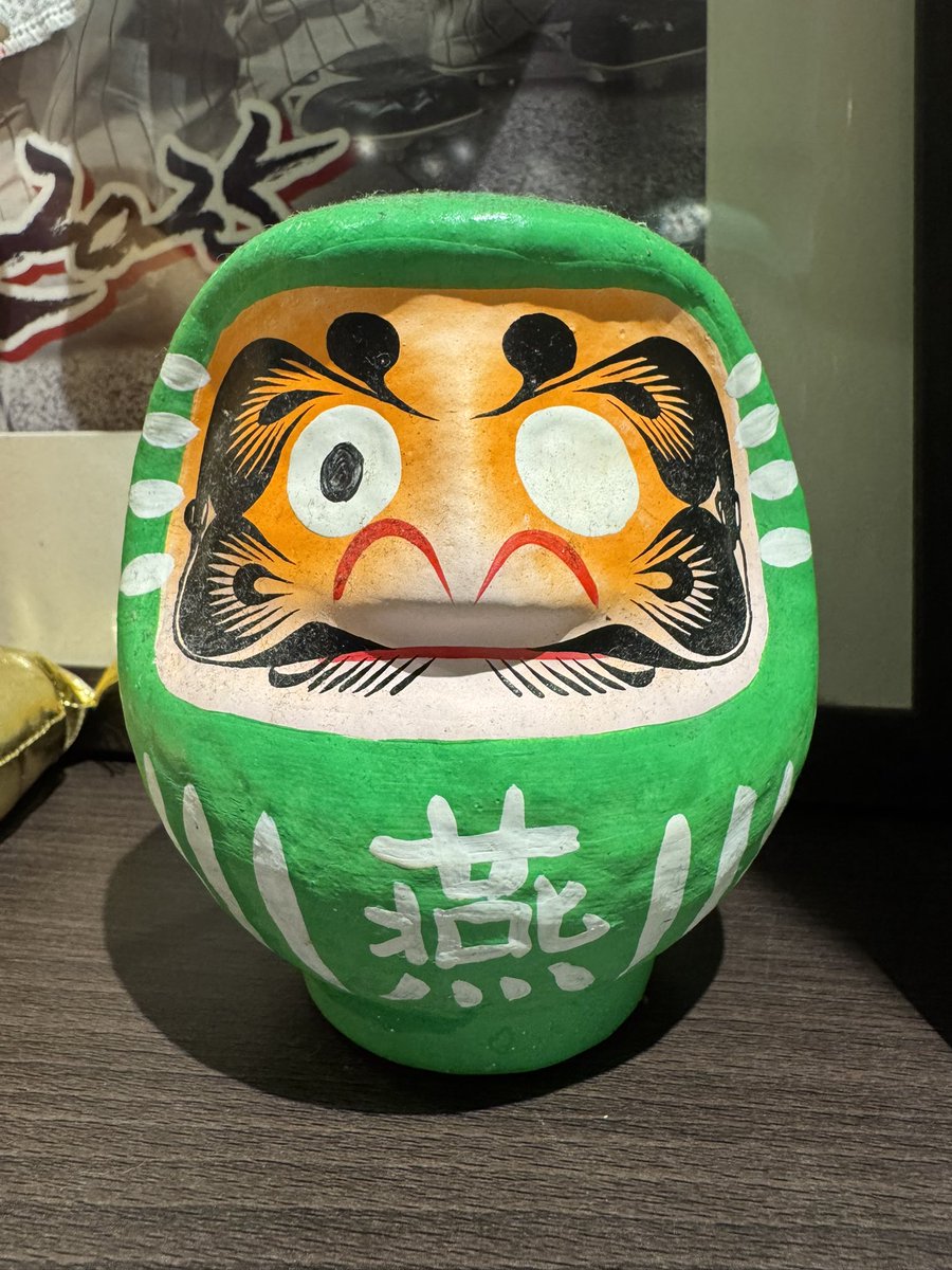 pesaida's tweet image. このだるまに目玉が入るまで応燕するぞ！
 #swallows
 #Vanityyy
和'sにて