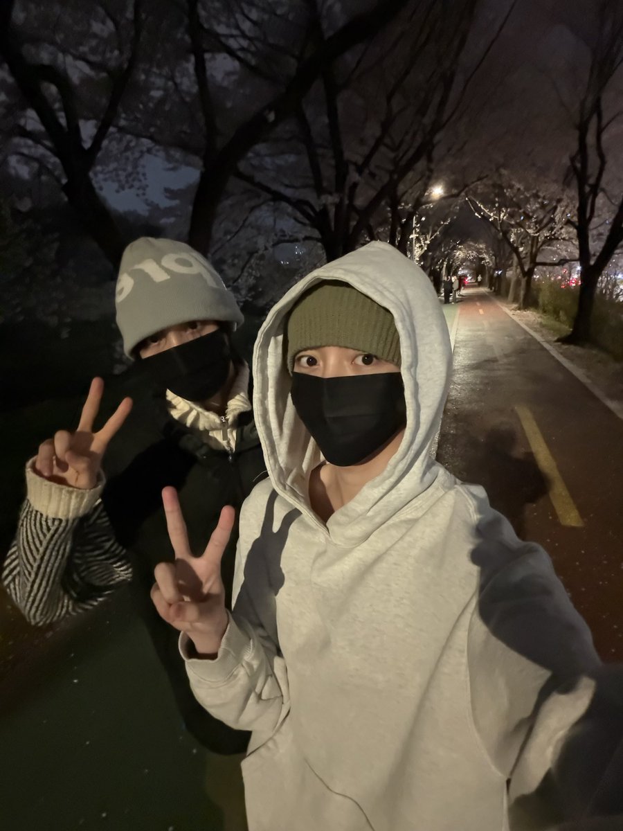 땡이.. tweet media