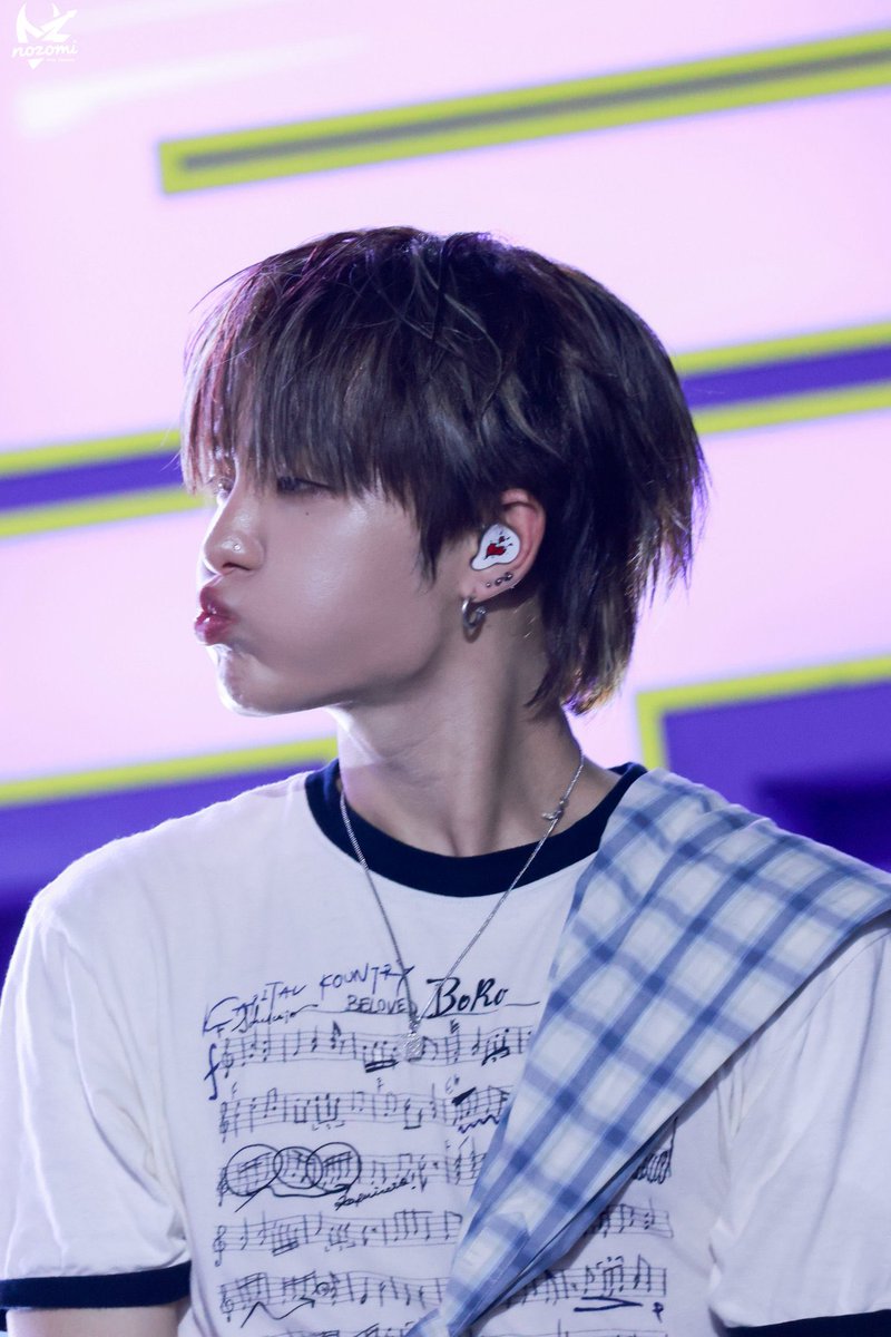 しらたま tweet media