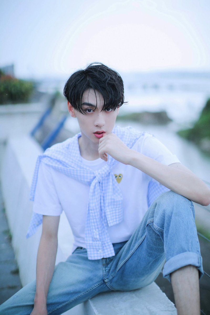 AMaGyi154593's tweet photo. 💛💛💛

#🔒TianZiyu 🌙⚡🌽🔒 https://t.co/cQHuwVrDAv