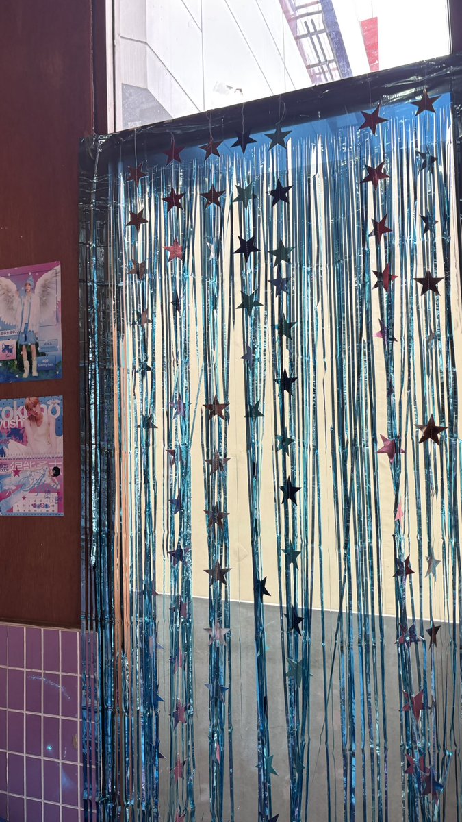 𖢷 | freebies ITW tweet media