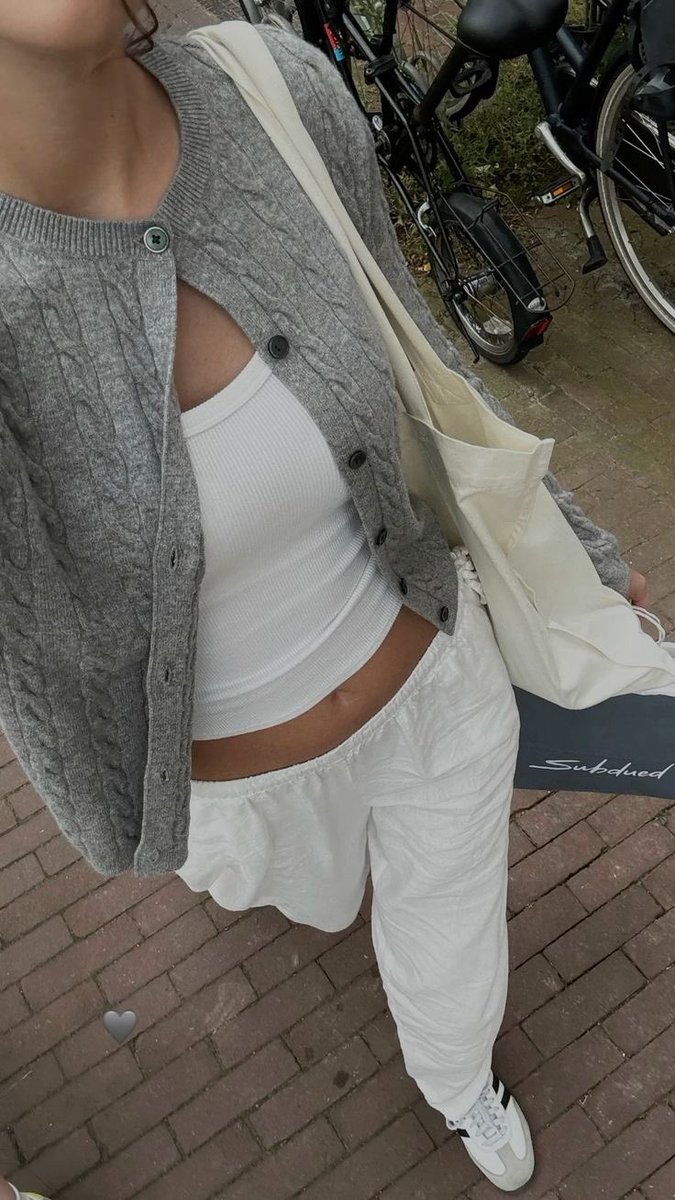 cardy cardigan tweet media