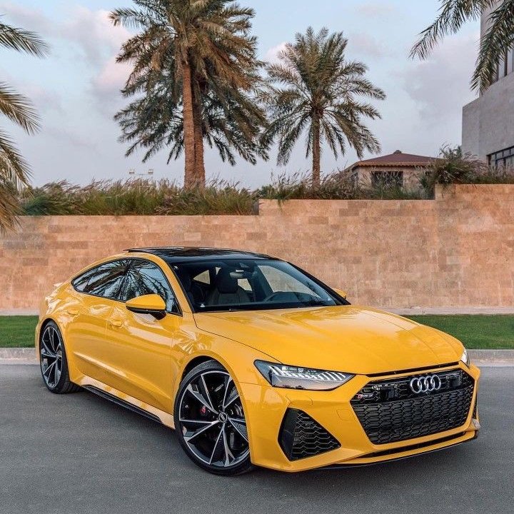 AlexSimachev's tweet photo. This Vegas Yellow isn't a color, it's a personality disorder that I’m perfectly fine with. 🚗🔥 https://t.co/E48t0Ikbm8