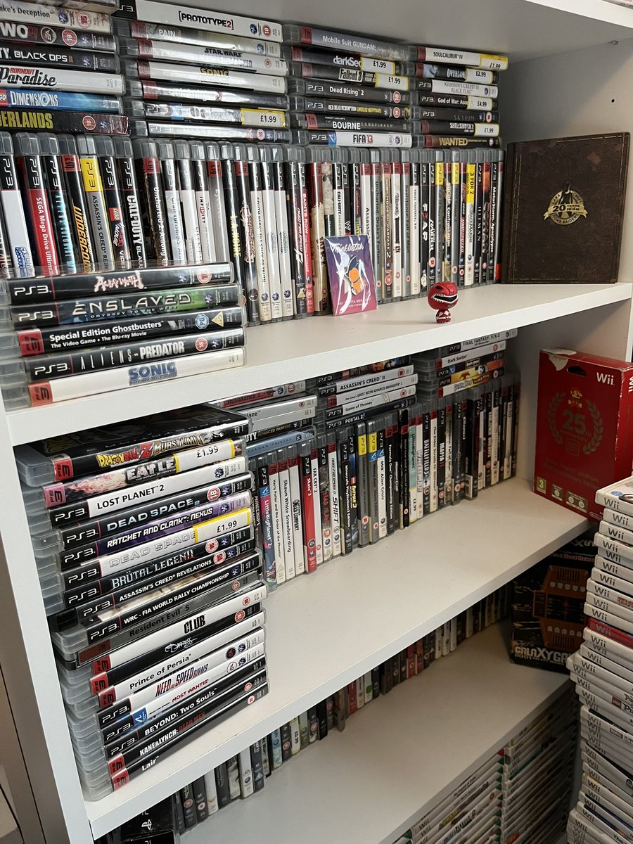 SupernerdsT's tweet image. PS3 collection needs a lot of work to catch up to my Xbox 360 collection 

#ps3 #gamersunite #retrogaming
