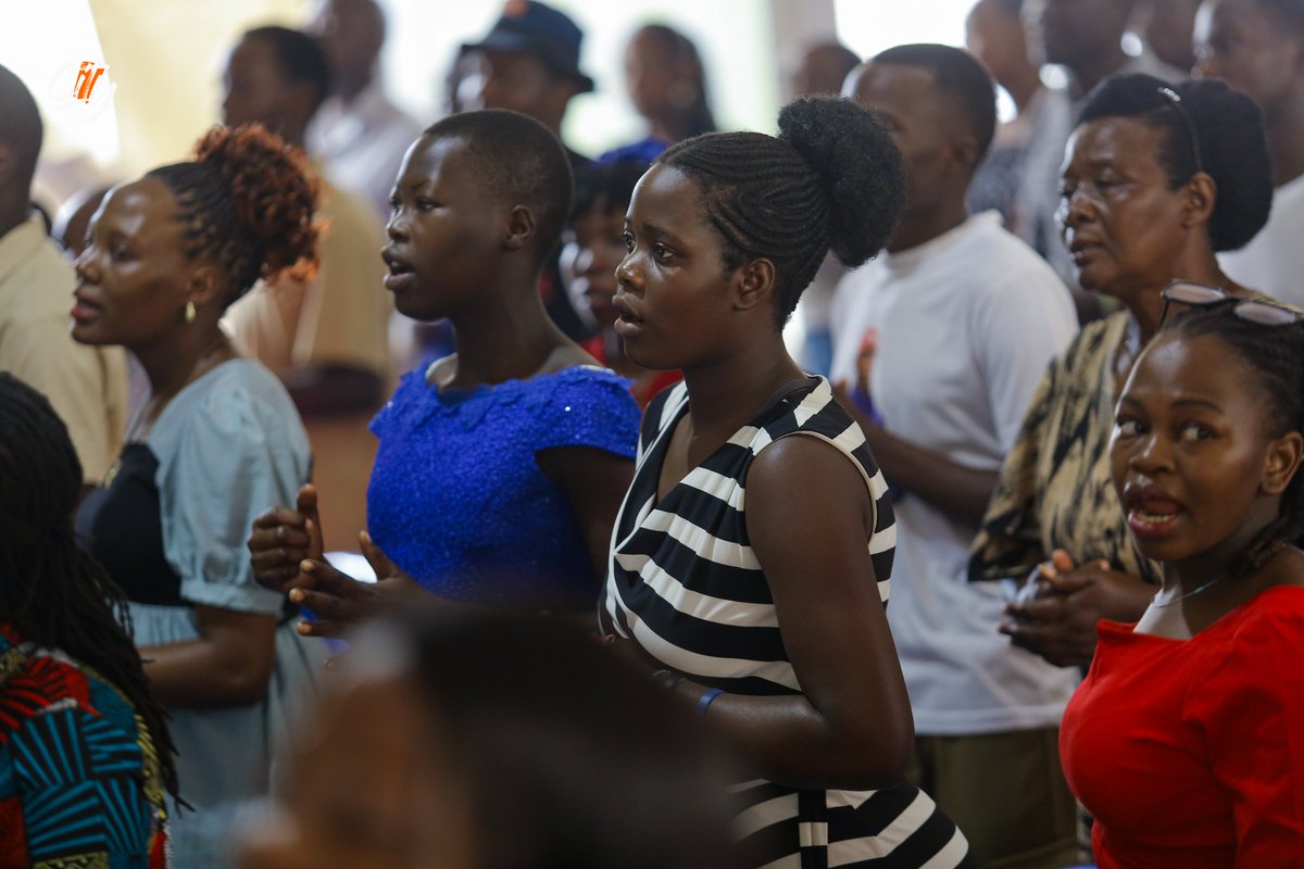 TheCityChurchL's tweet image. We were reconciled by His death, but we are saved by His life! That is the power of the Resurrection. ✝️✨ #Romans5 #Manifestingthekingdom