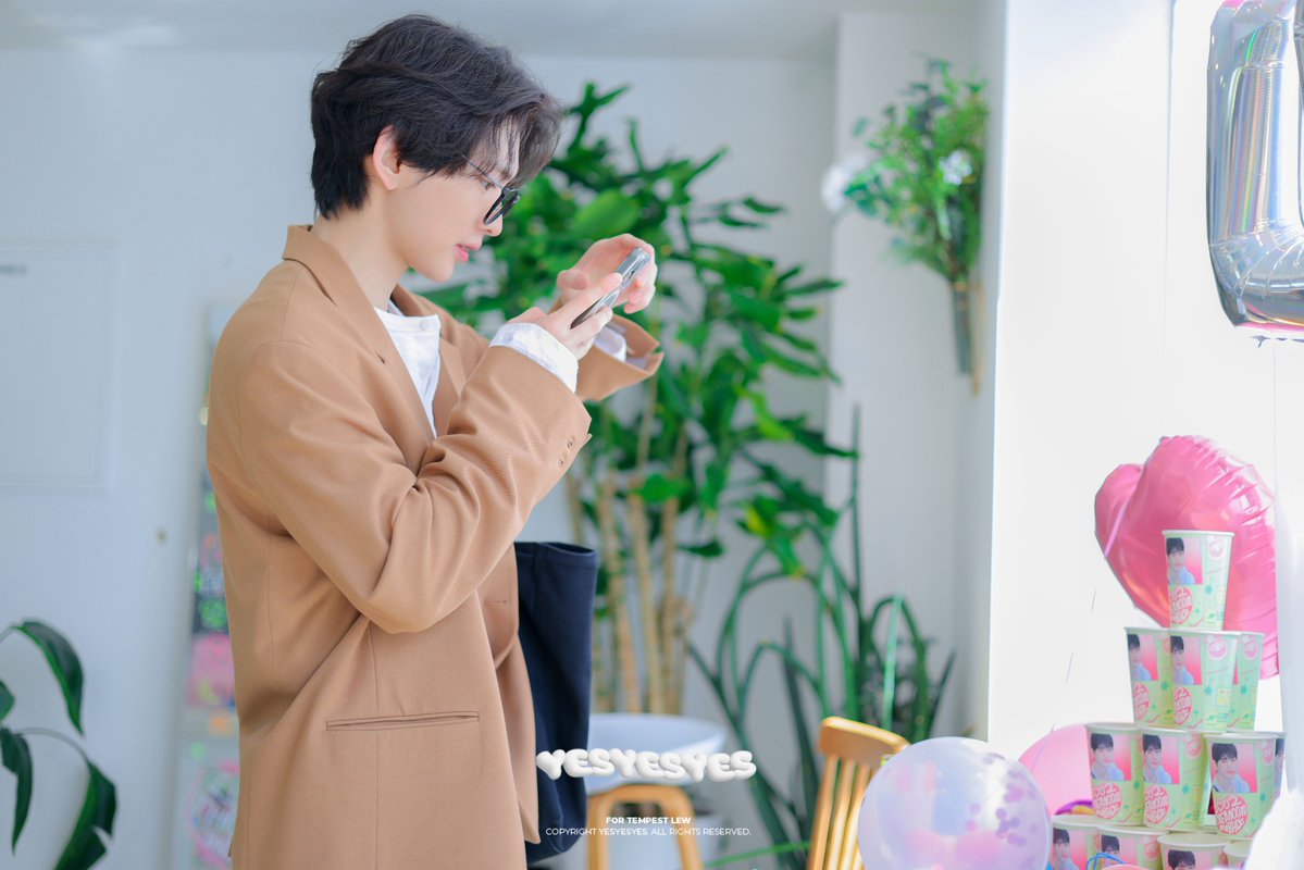 yesyesyes tweet media