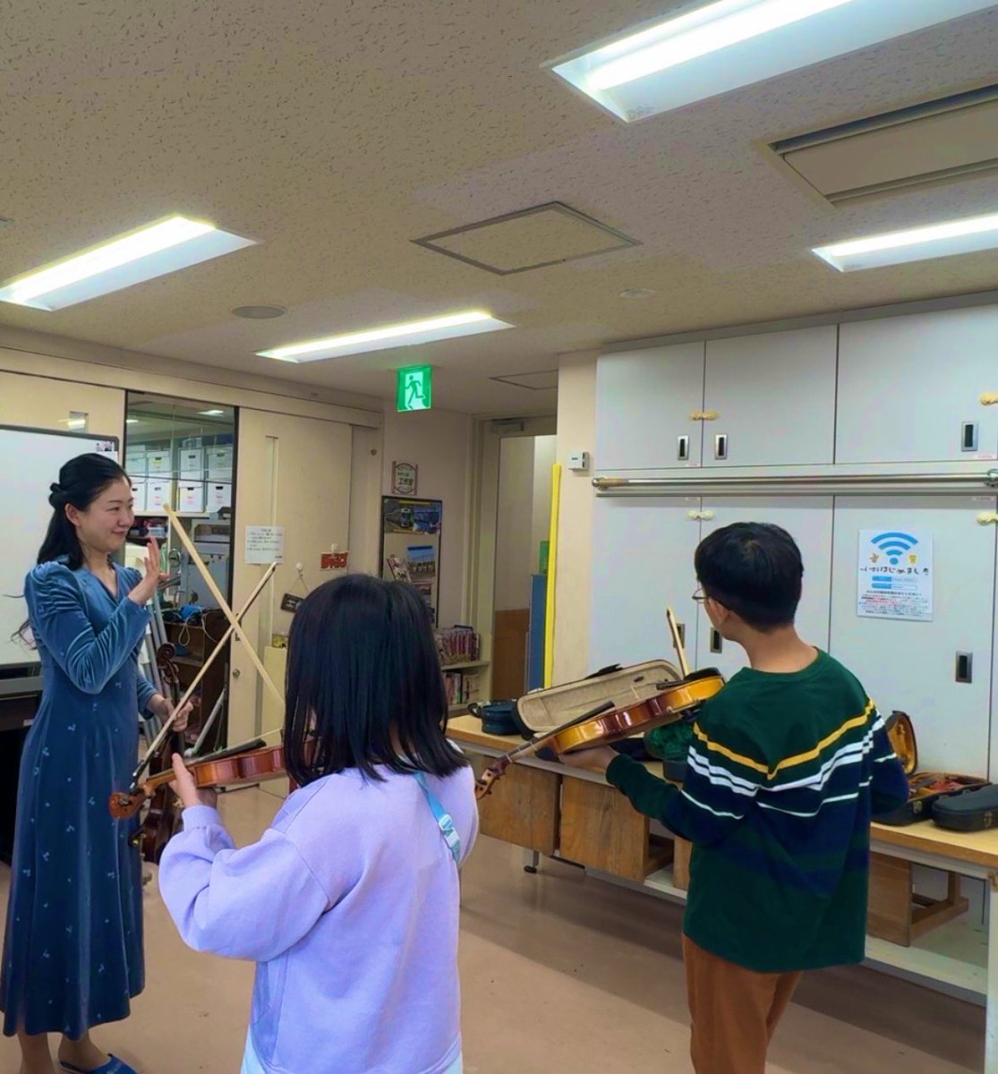 午前中は児童館でヴァイオリンあんさんぶる🎻午後は新塾長お披露目会で演奏させていただきました✨こんなにも　あたたかな周りの皆さまに囲まれて、なんだか自分ももっと子供達のために何かできないか考える日々です🔥皆かわいかったなあ😊安定の彩ちゃん、今回も沢山助けていただき本当にありがとう🙇‍♀️