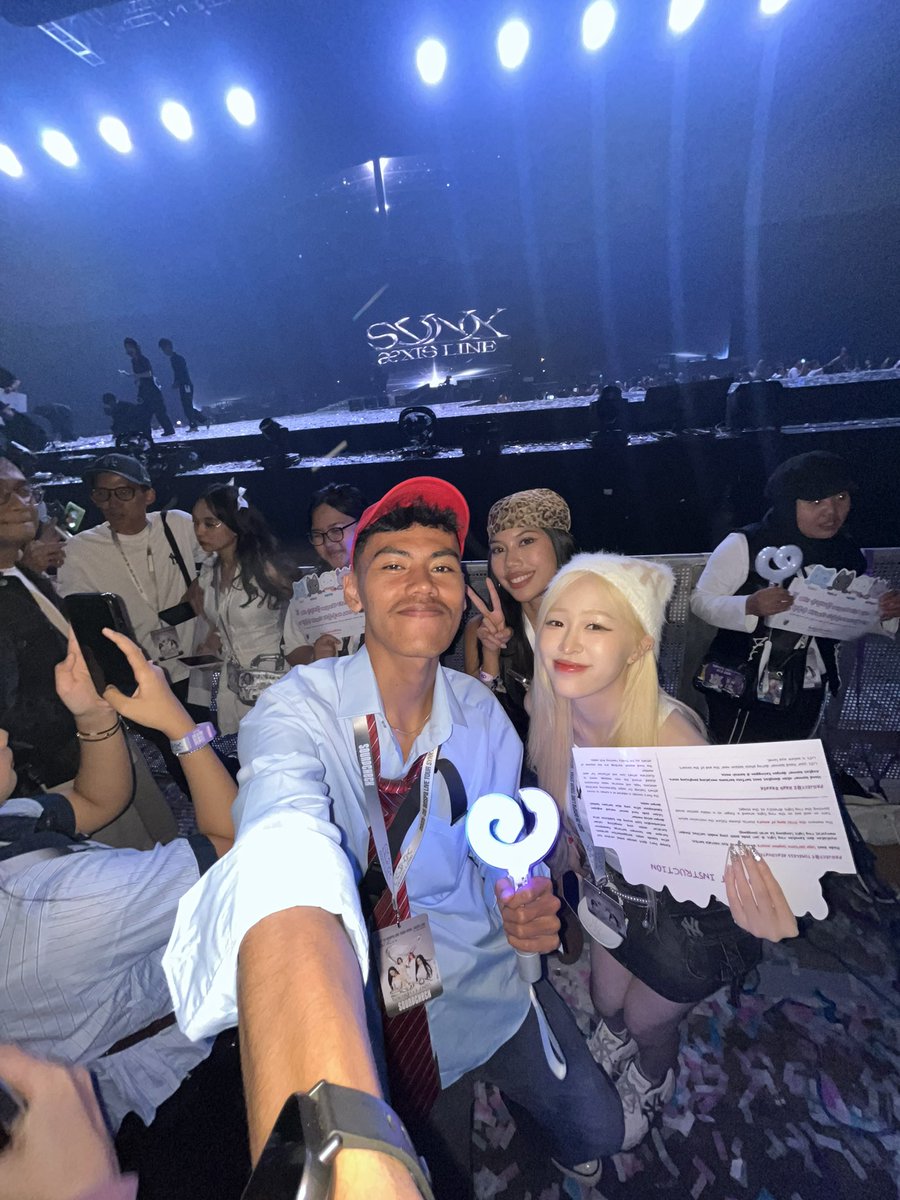 egaaay.is.youngjae tweet media