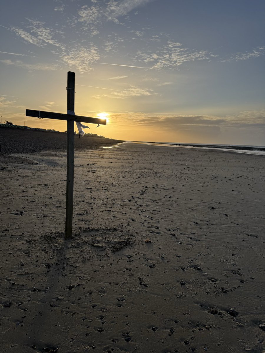 allsaintswick's tweet photo. #Alleluia Christ has risen! https://t.co/YP0VygzdKD