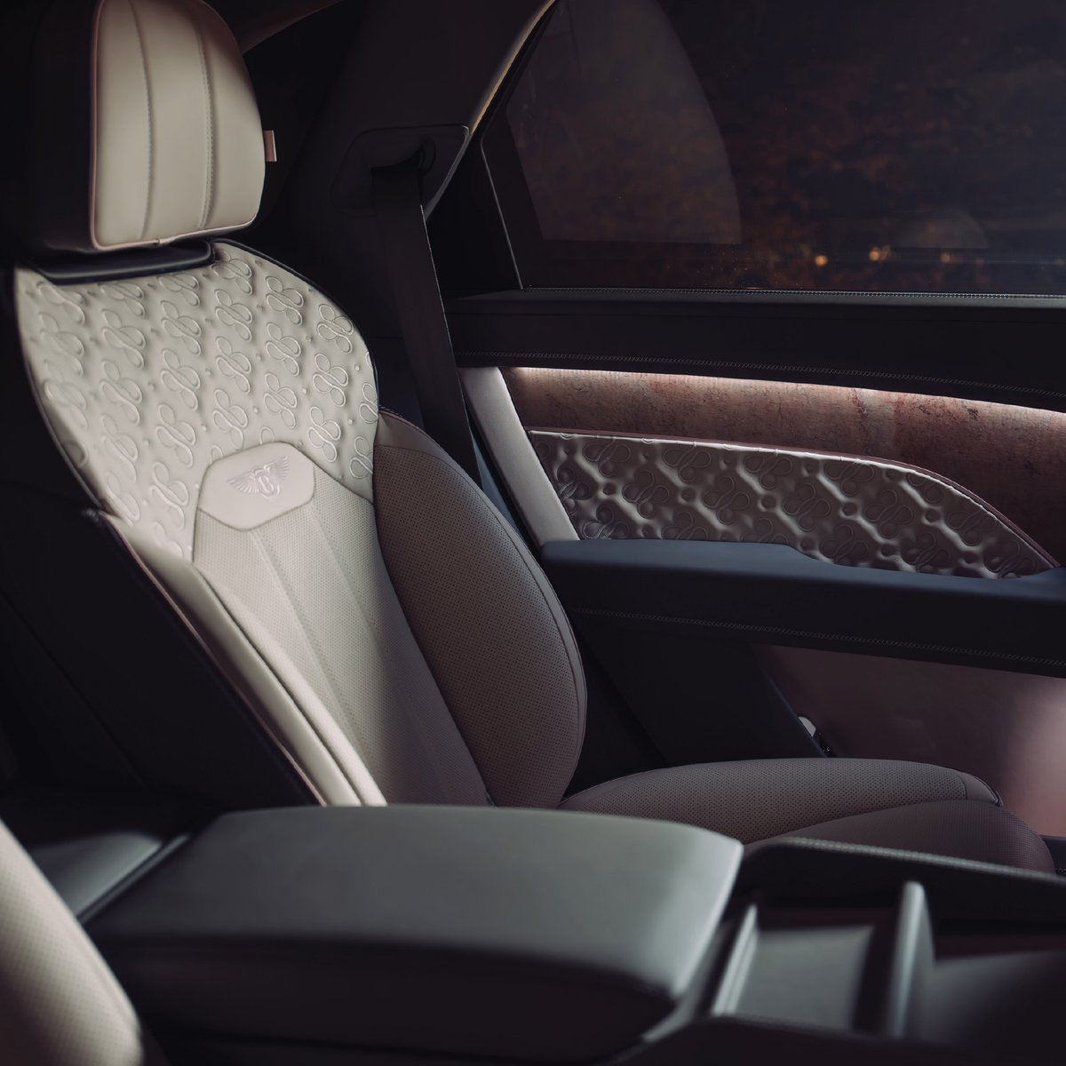 Bentley Saudi Arabia tweet media