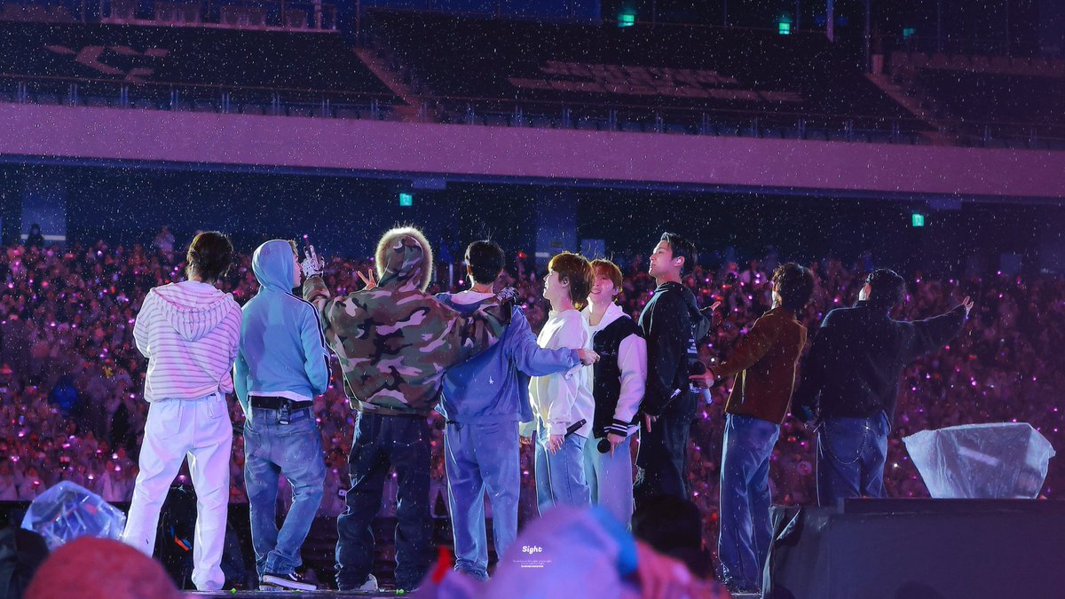 𝑠𝑖𝑔ℎ𝑡 tweet media