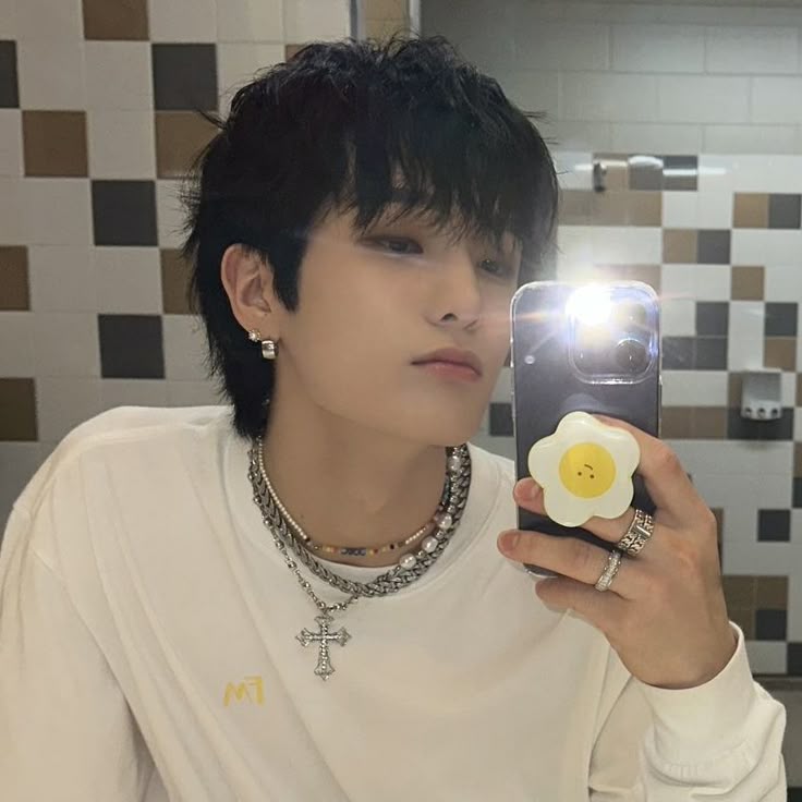 moonxymin_'s tweet photo. what does my bias line say about me? 💥 https://t.co/VqyFSCRqYN