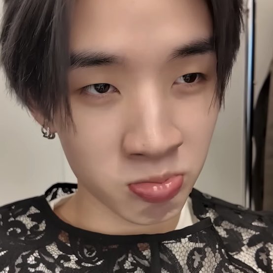 กุบกอบ tweet media