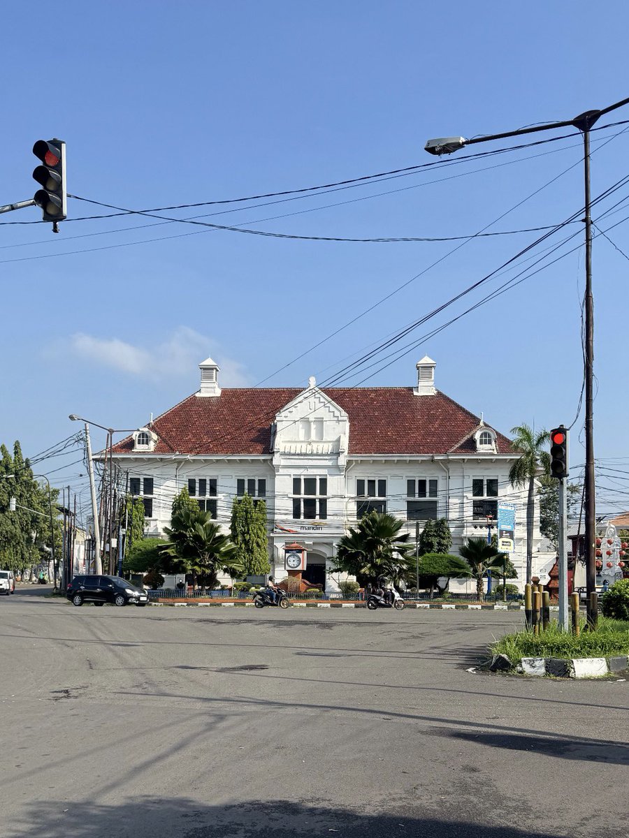 Drivo Jansen tweet media