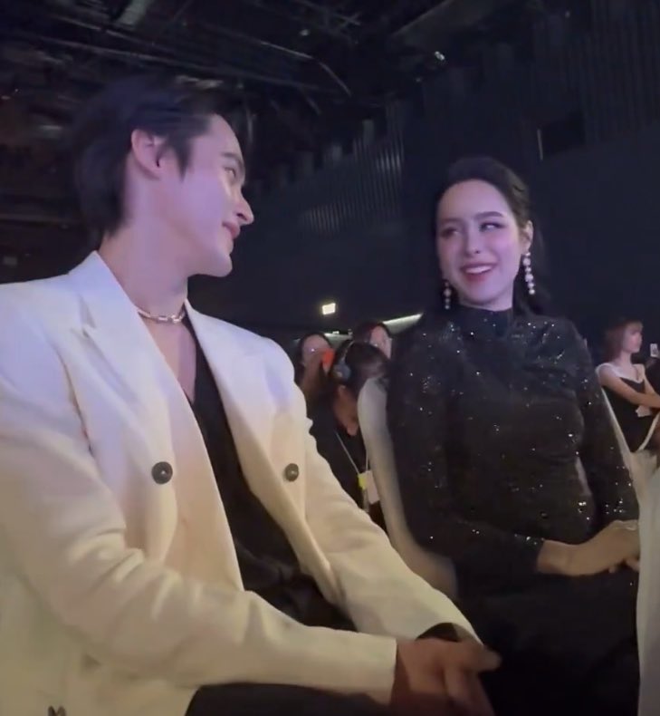 🐰🪽 tweet media