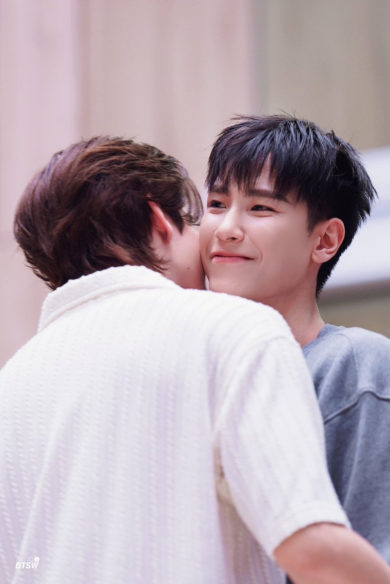 𝘽𝙏𝙎𝙒 tweet media