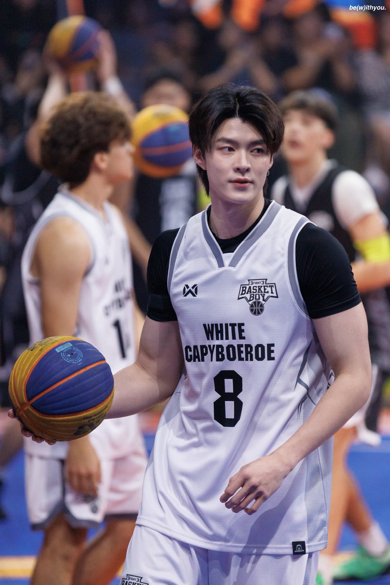 ʙᴇ(𝒘)ɪᴛʜʏᴏᴜ' tweet media