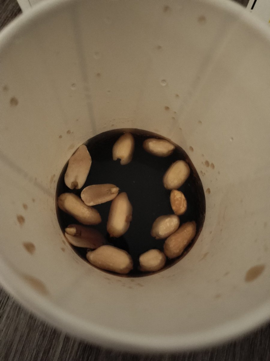 やままだ tweet media