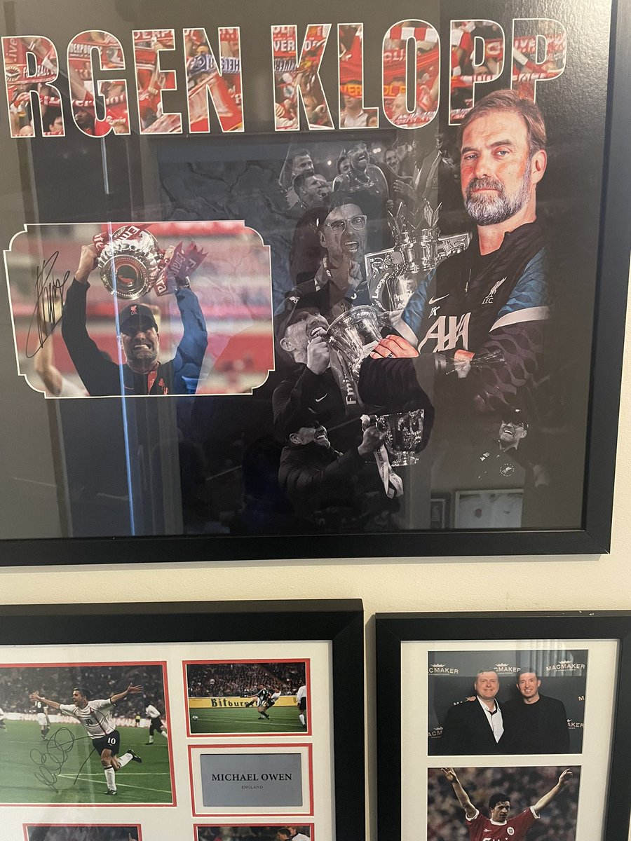 wooty9's tweet photo. @Robbie9Fowler sorry you are next to Michael Owen but near the legend that is Jurgen Klopp https://t.co/3VvUbC3eTb