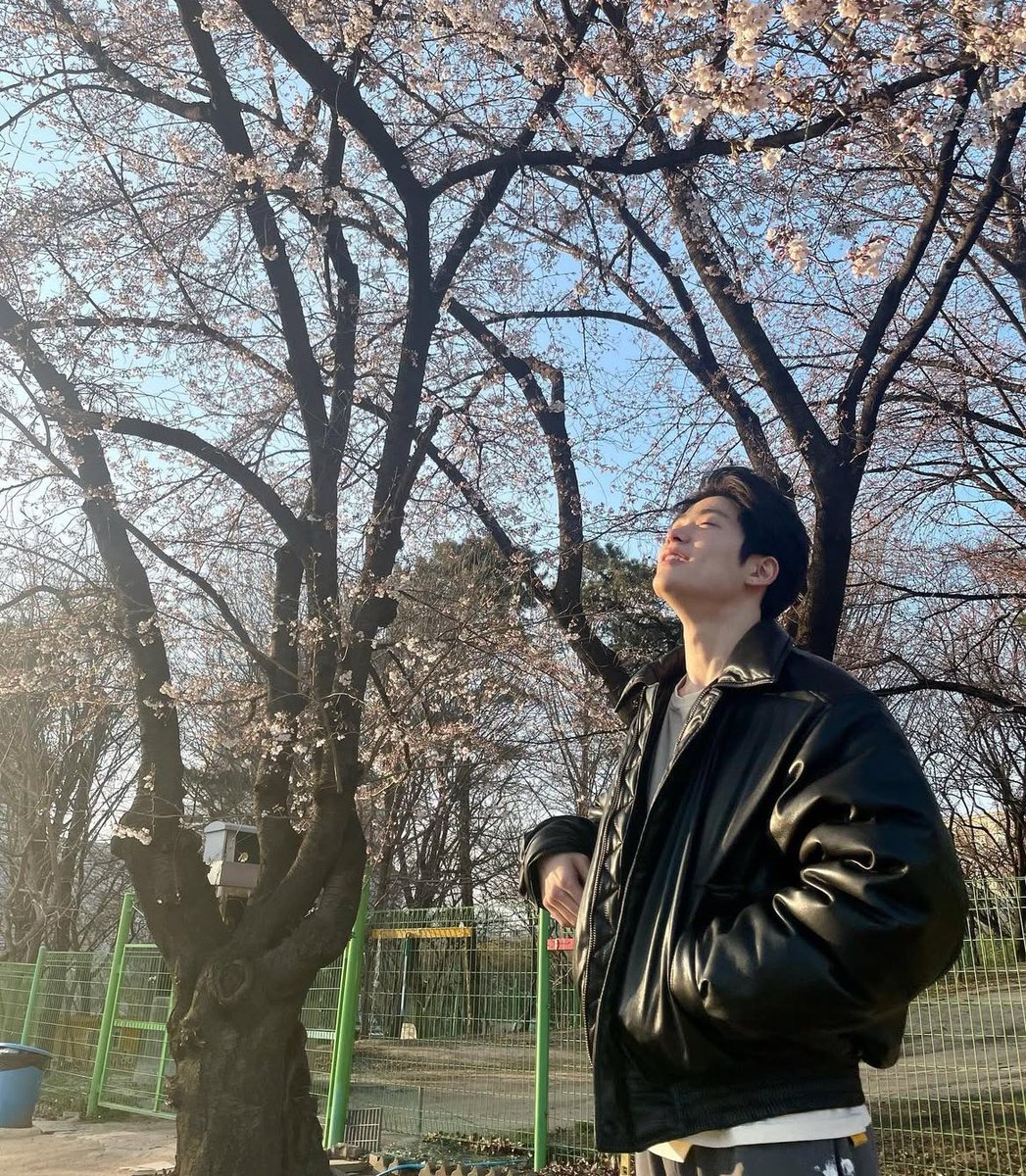 me.⁷⁷ tweet media