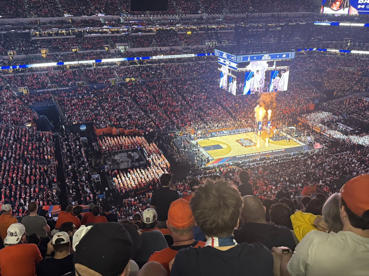 CoachGrieve's tweet photo. A memorable Saturday with my family. Learning life lessons through sports and fandom. Thanks @IlliniMBB for the memories. A lifelong fan was born this year #EveryDayGuys https://t.co/MrbVAERFzc