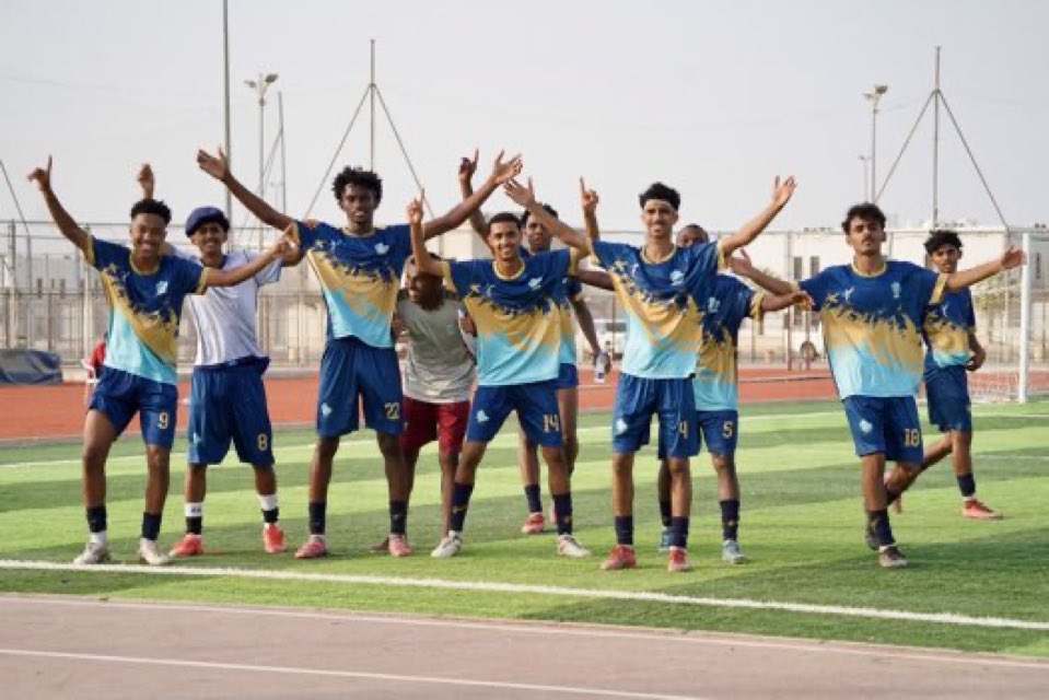 بـــولات tweet media