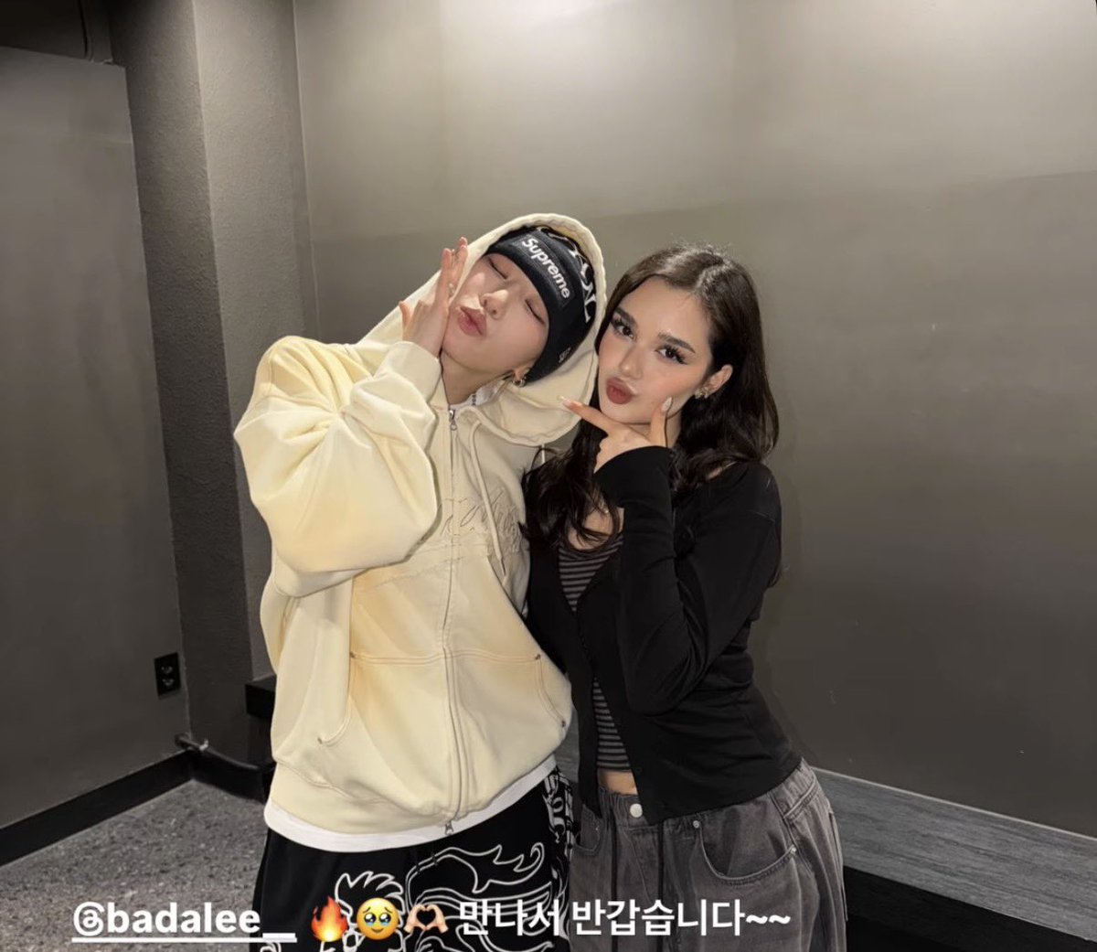 bada lee World tweet media