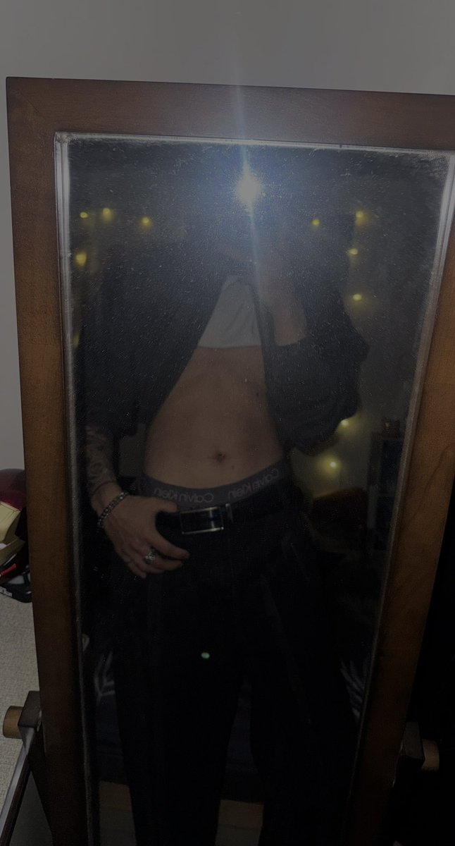 ☠︎ 𝟚𝟛 ☠︎ tweet media