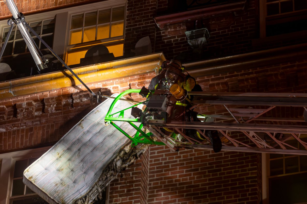 857_Fire_Photography tweet media