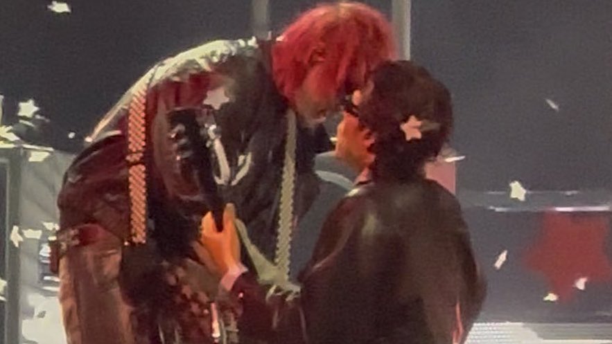 ✩ andreza ✩ tweet media