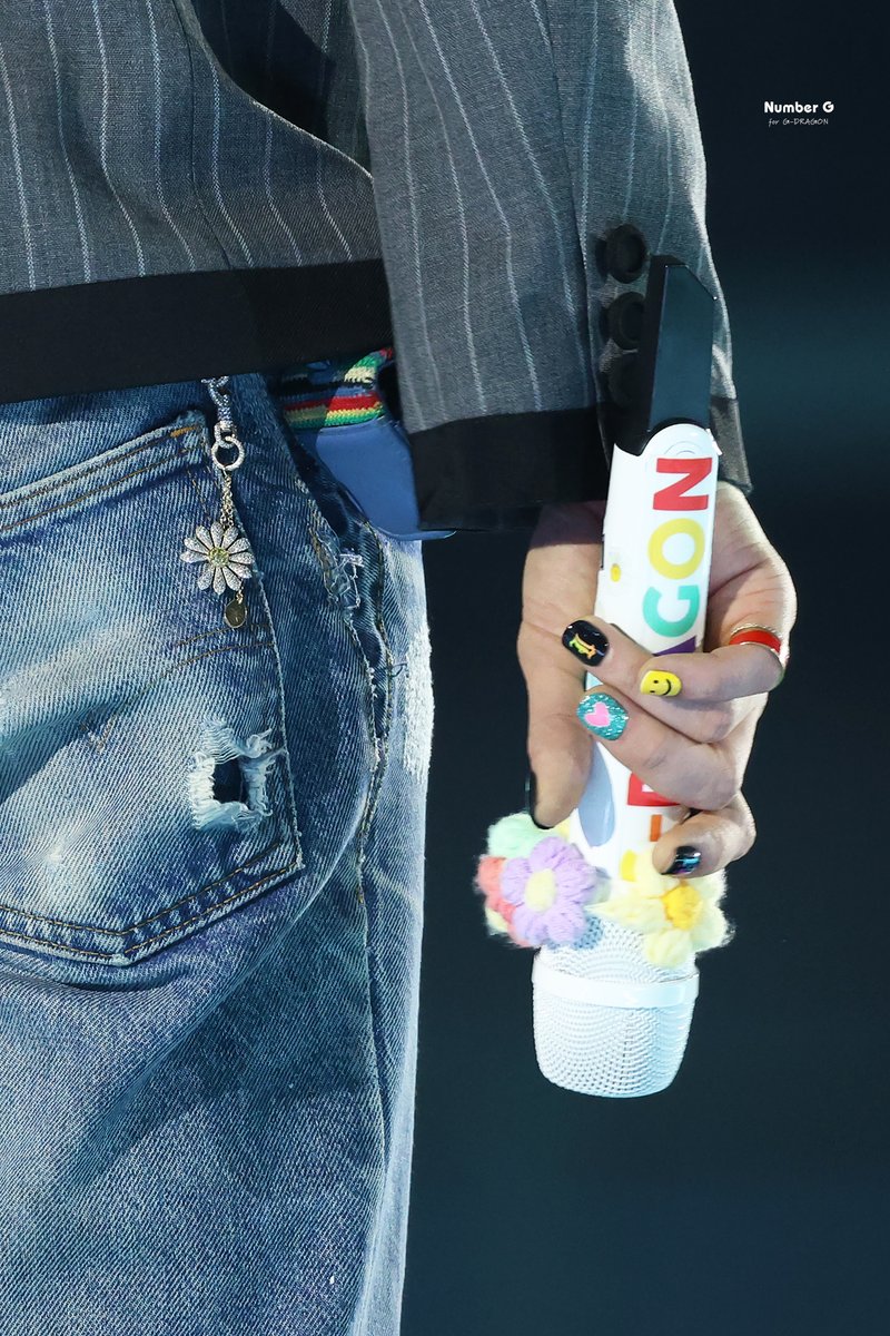 Number G tweet media