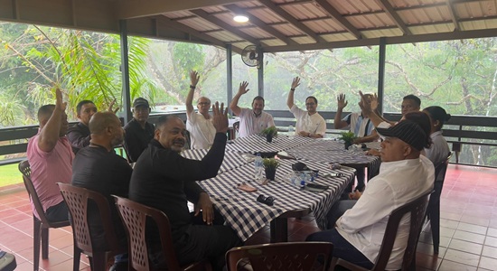 Descorides tweet media