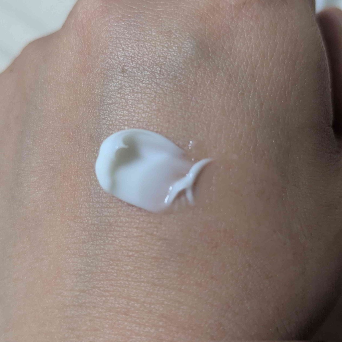 mihataabo's tweet photo. 『FRACORA SHINPI® バイタライジング リペアクリーム』使ってみました！

高級感のあるオシャレなデザインの容器で素敵です☆

なめらかなテクスチャーのクリームで肌なじみが良いです！
ベタベタしないので使いやすくて気に入っています！
リピートしたい♪

【PR】 #シンピ #SHINPI #幹細胞コスメ https://t.co/NsLMO7PeYN