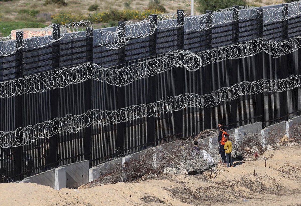 Ten Gossips tweet media