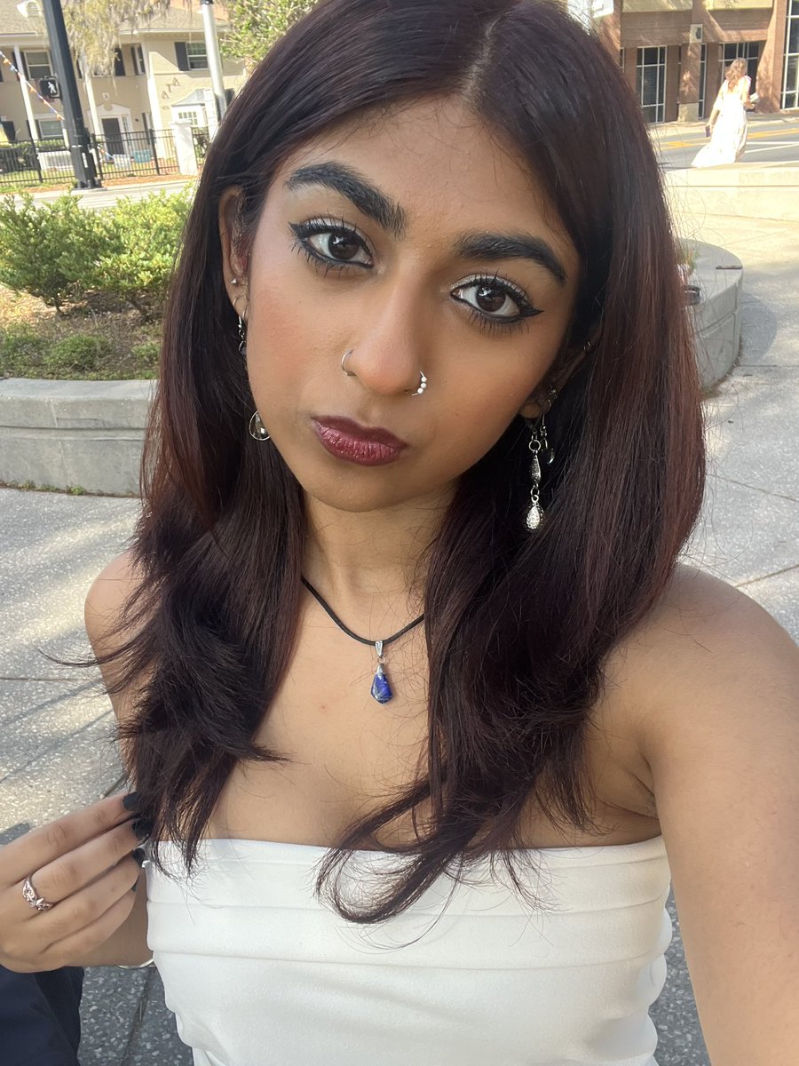 tia 𐔌˙. tweet media