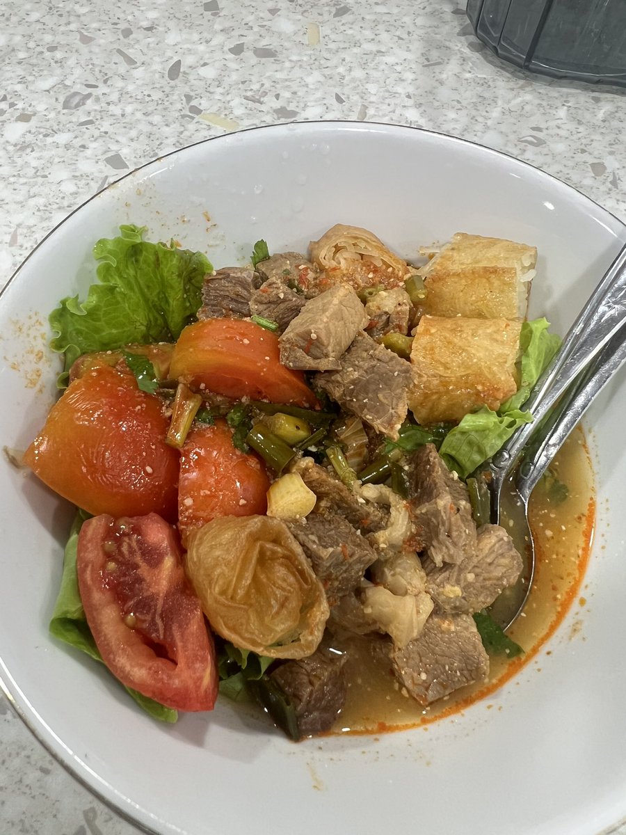 ramenow's tweet image. #Culinary trip part 02! 🥢

After a long #Ramadan break &amp;amp; 2 months of #missingout, I’m finally back! Started the day with a warm bowl of #SotoMie during the office #halalbihalal #breakfast.

Continued the feast with a #Solaria #brunch #NasiGorengSpesial Special Fried Rice &amp;amp;