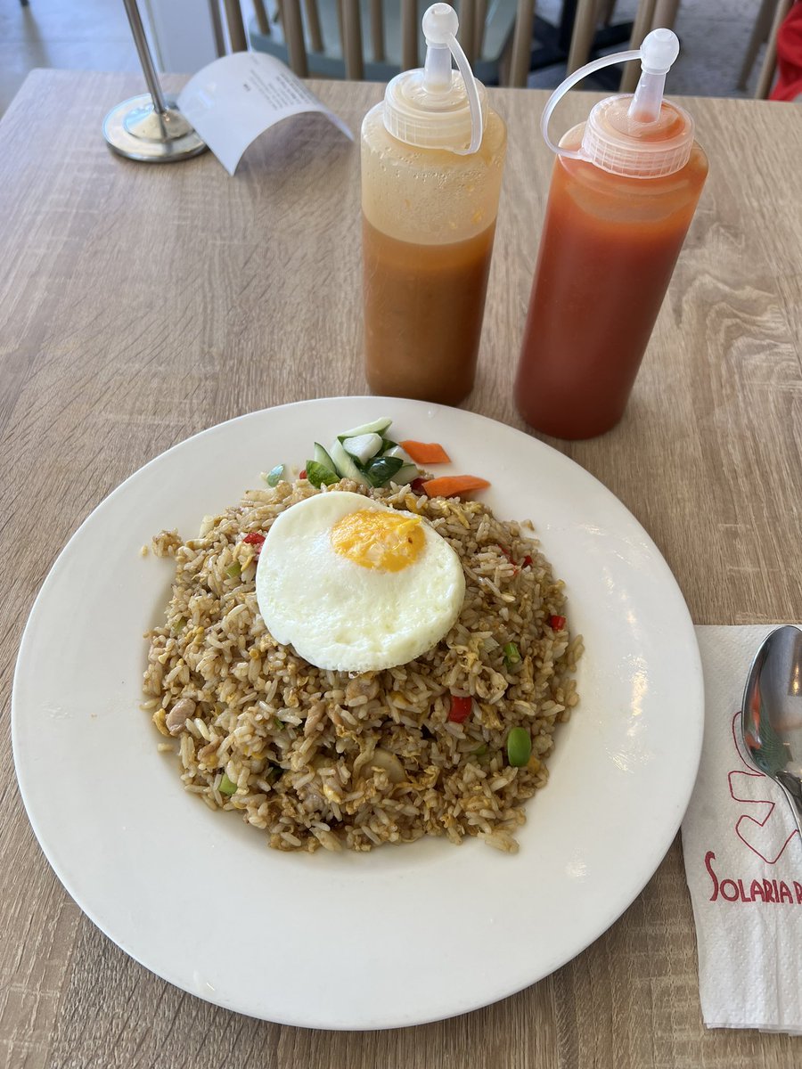 ramenow's tweet image. #Culinary trip part 02! 🥢

After a long #Ramadan break &amp;amp; 2 months of #missingout, I’m finally back! Started the day with a warm bowl of #SotoMie during the office #halalbihalal #breakfast.

Continued the feast with a #Solaria #brunch #NasiGorengSpesial Special Fried Rice &amp;amp;