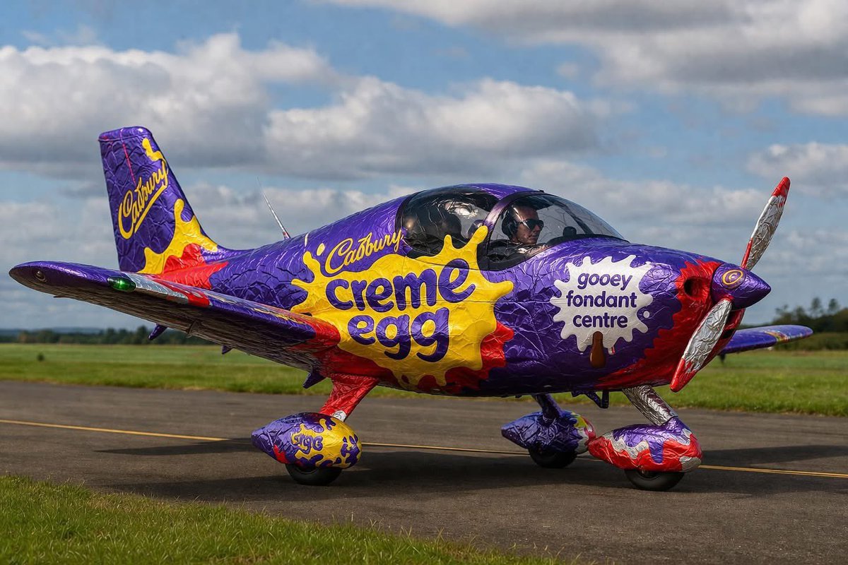 ACSflight's tweet photo. New livery for the day. Happy Easter! 🐣 https://t.co/zIp7ZLc7UI